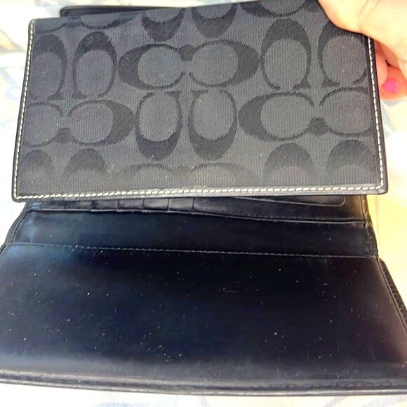 Coach Trifold Signature Canvas Checkbook Wallet - GUC - Picture 3 of 8